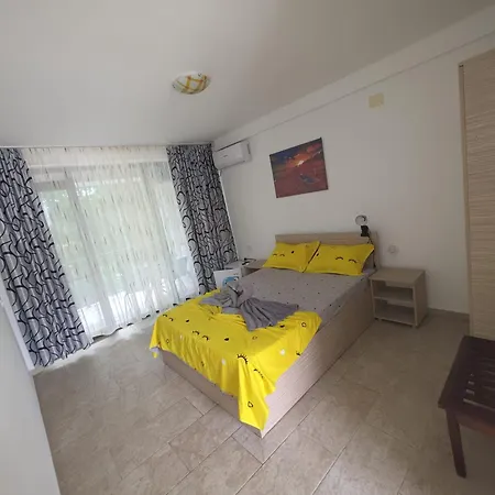 Lara 3* Două Mai